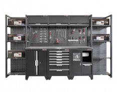 Gereedschapskasten set wandlengte 340 cm. metaal omkleed werkblad, tweedeurs kast, afvalbak, magazijnstelling, matzwart